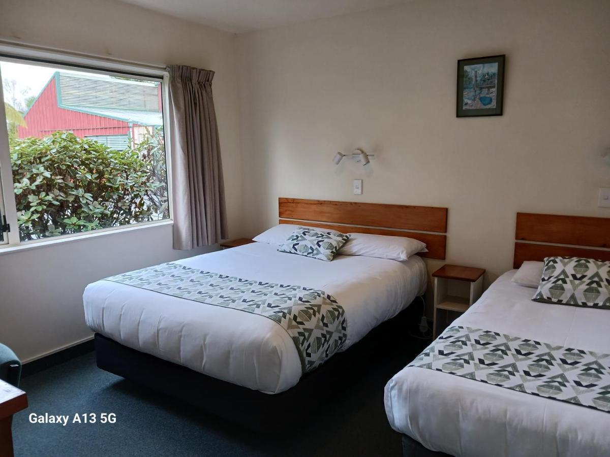 Anatoki Lodge Motel Takaka Exterior foto
